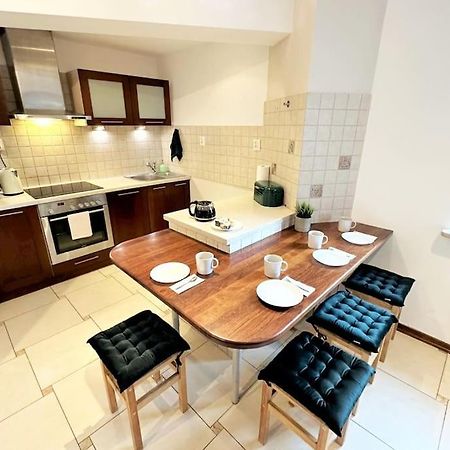 Exclusive Penthouse Near Citycenter 120M2 +Netflix Krakow Dış mekan fotoğraf