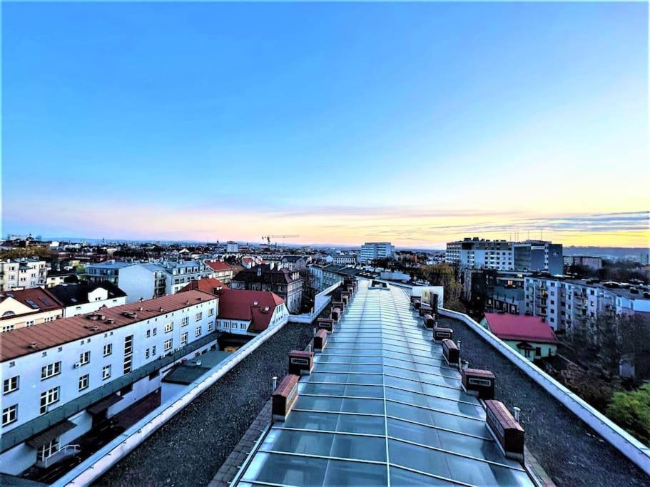 Exclusive Penthouse Near Citycenter 120M2 +Netflix Krakow Dış mekan fotoğraf