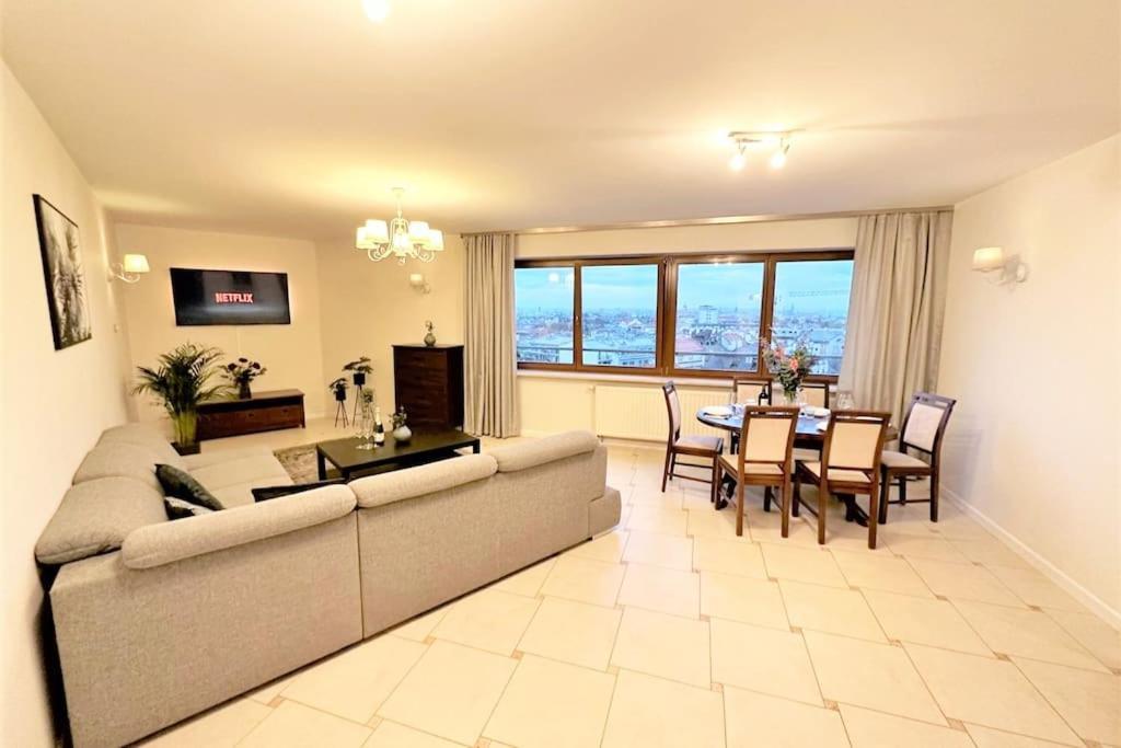Exclusive Penthouse Near Citycenter 120M2 +Netflix Krakow Dış mekan fotoğraf