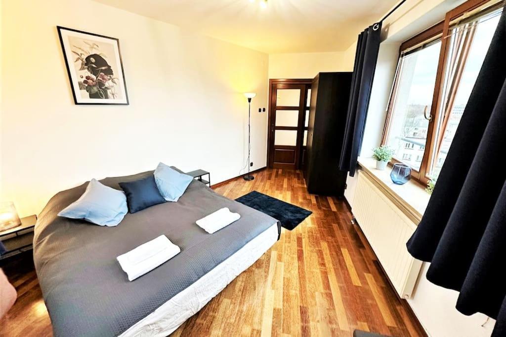 Exclusive Penthouse Near Citycenter 120M2 +Netflix Krakow Dış mekan fotoğraf