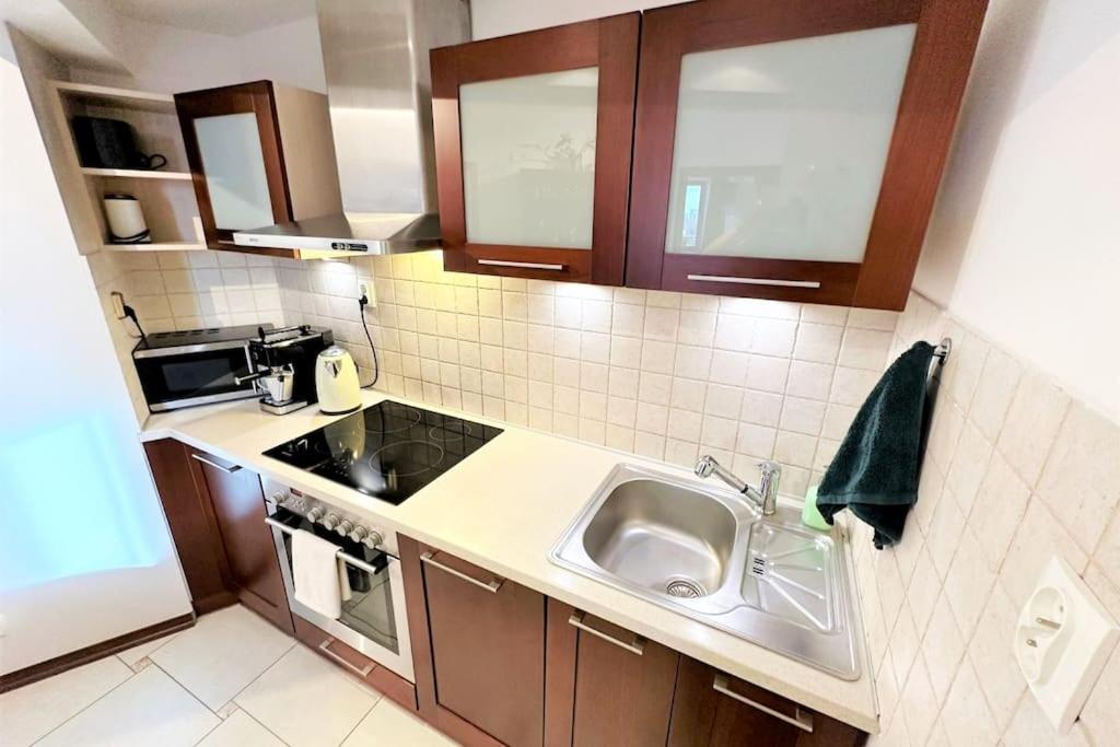 Exclusive Penthouse Near Citycenter 120M2 +Netflix Krakow Dış mekan fotoğraf