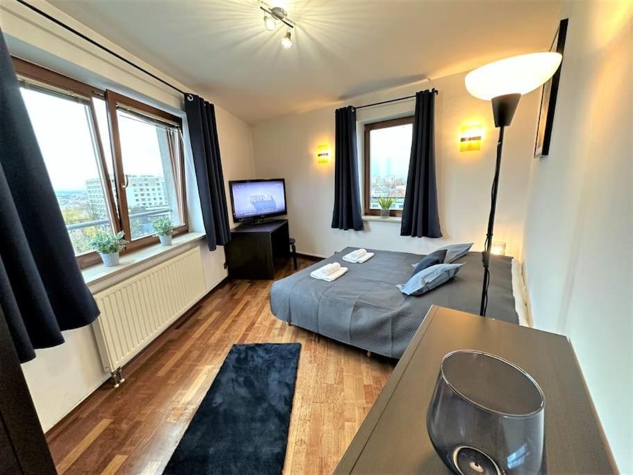 Exclusive Penthouse Near Citycenter 120M2 +Netflix Krakow Dış mekan fotoğraf