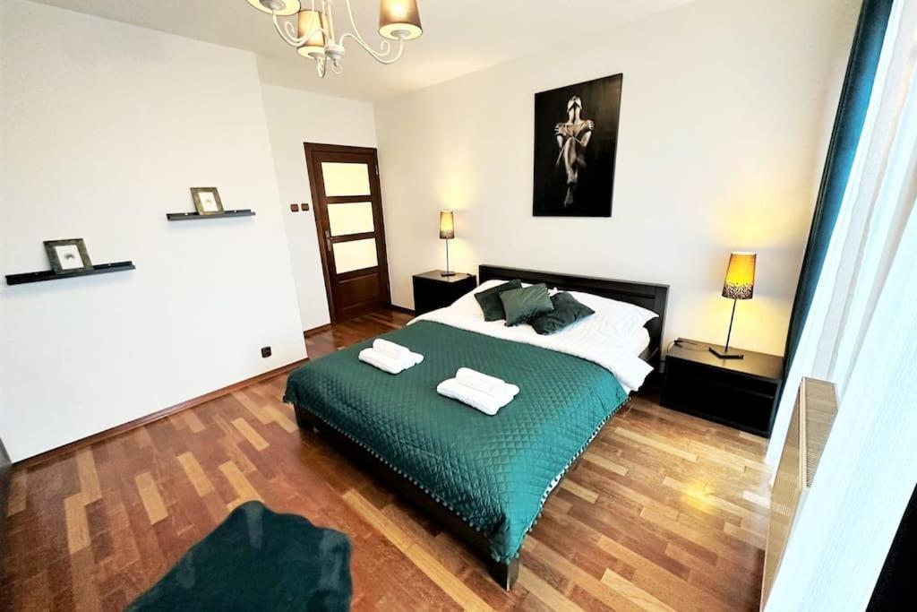 Exclusive Penthouse Near Citycenter 120M2 +Netflix Krakow Dış mekan fotoğraf