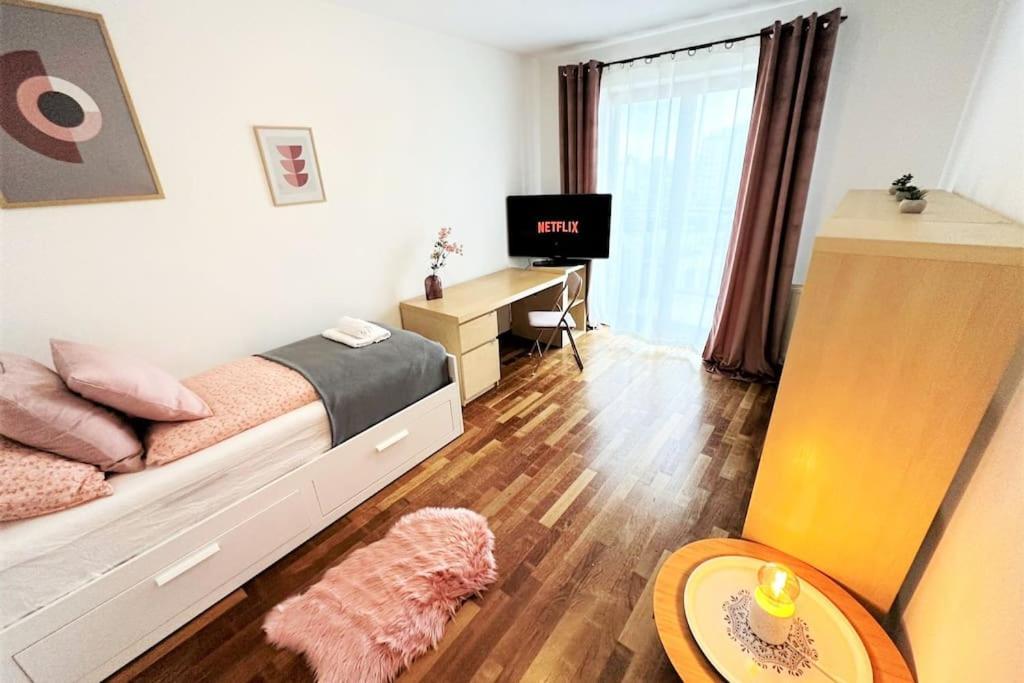 Exclusive Penthouse Near Citycenter 120M2 +Netflix Krakow Dış mekan fotoğraf