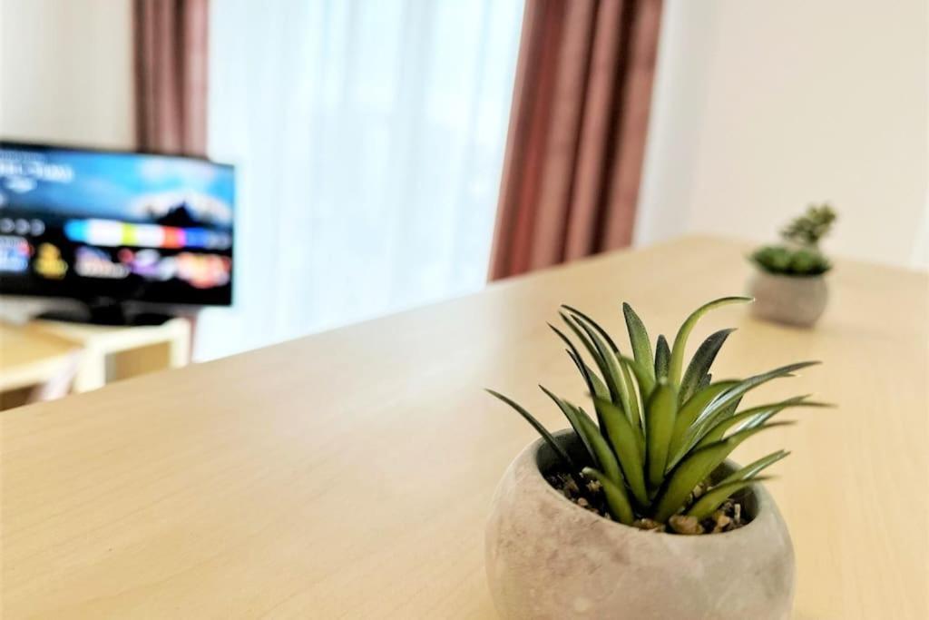 Exclusive Penthouse Near Citycenter 120M2 +Netflix Krakow Dış mekan fotoğraf