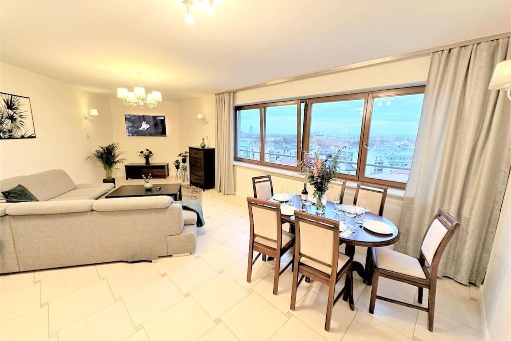 Exclusive Penthouse Near Citycenter 120M2 +Netflix Krakow Dış mekan fotoğraf