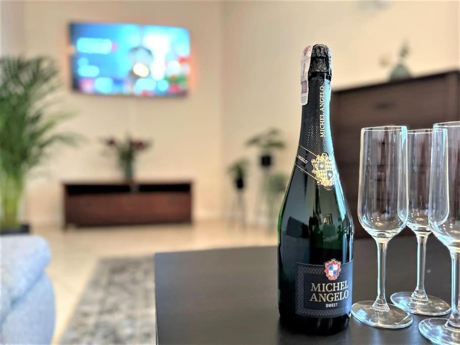 Exclusive Penthouse Near Citycenter 120M2 +Netflix Krakow Dış mekan fotoğraf