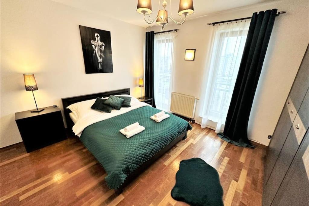 Exclusive Penthouse Near Citycenter 120M2 +Netflix Krakow Dış mekan fotoğraf