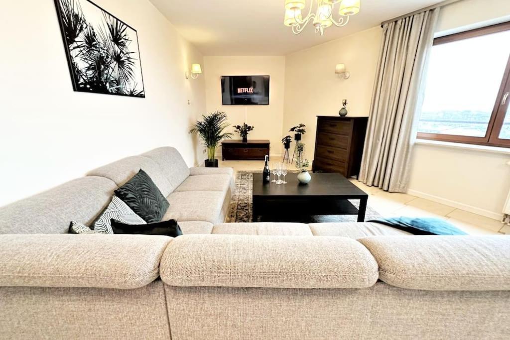Exclusive Penthouse Near Citycenter 120M2 +Netflix Krakow Dış mekan fotoğraf